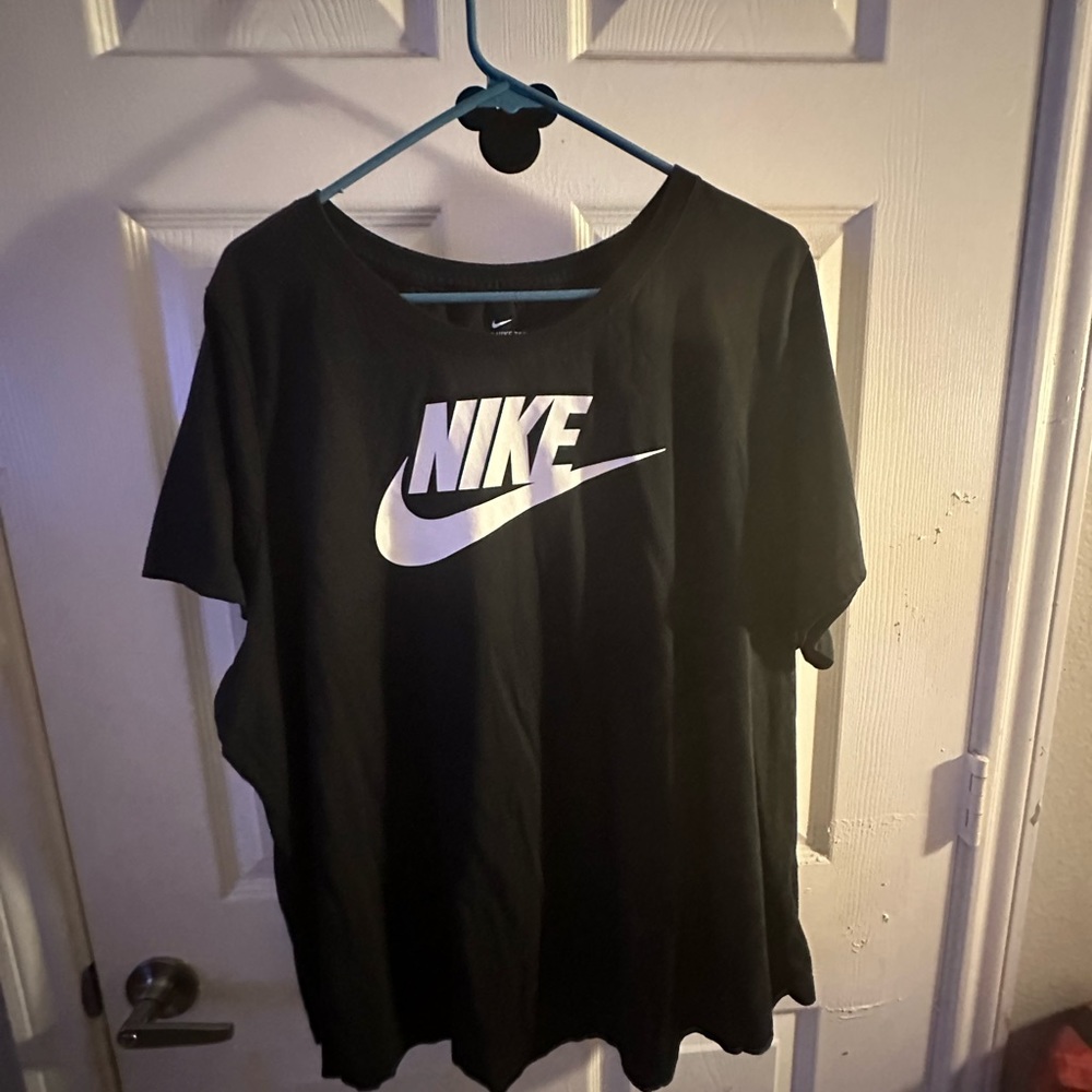 Semi-new nike shirt
